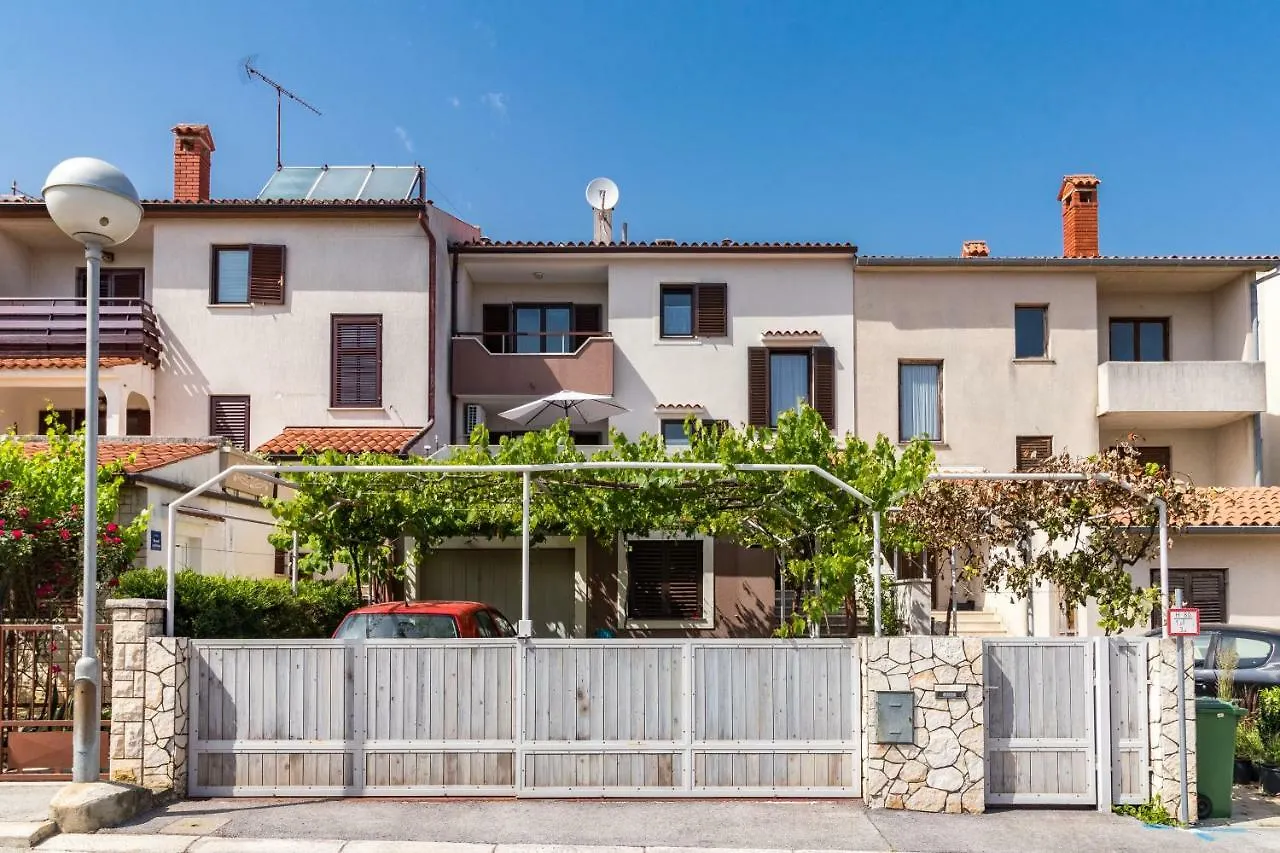 Apartments Rede Pola