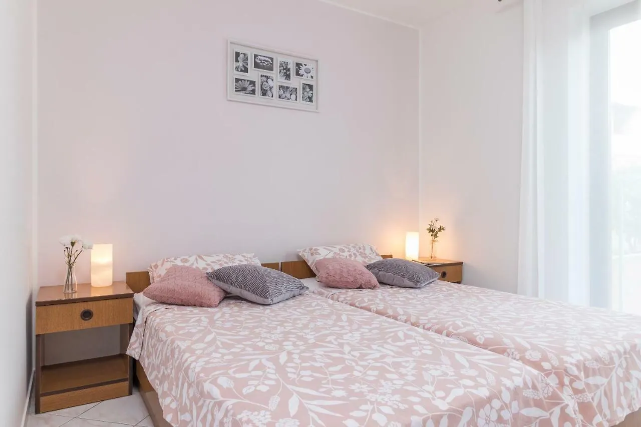 Apartments Rede Pula